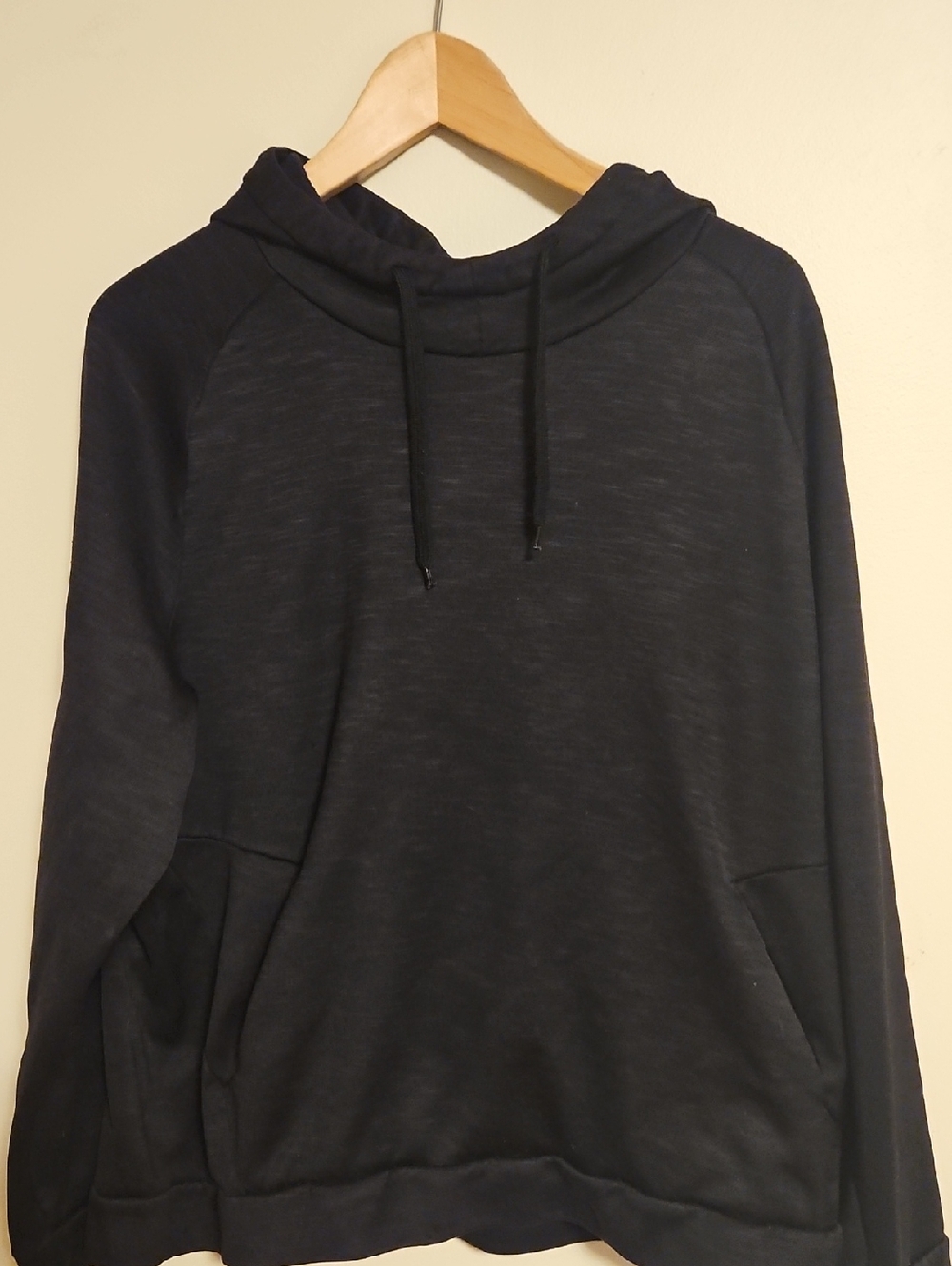 tek gear Men's Black Crewneck Hoodie Pullover